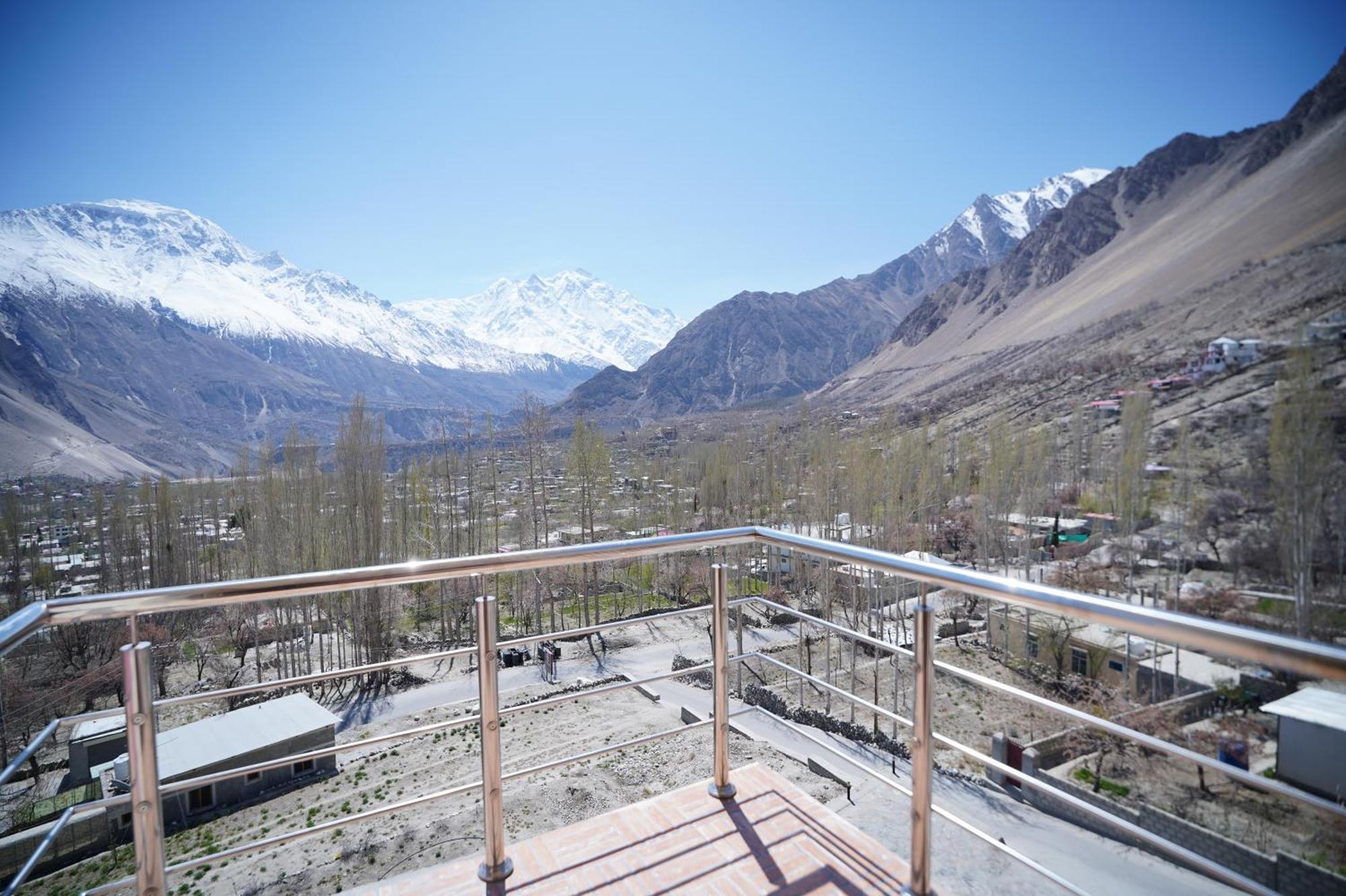 Hunza Elites By Orane Hotel Karimabad  Exterior photo