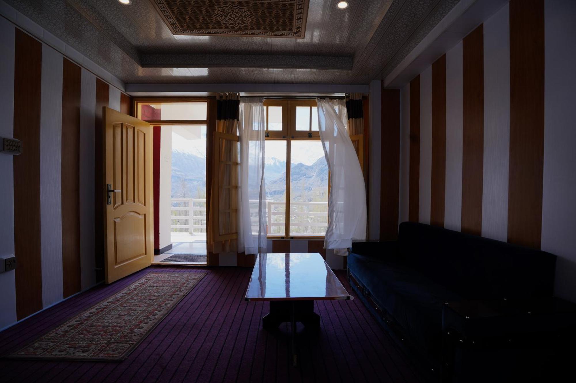Hunza Elites By Orane Hotel Karimabad  Exterior photo